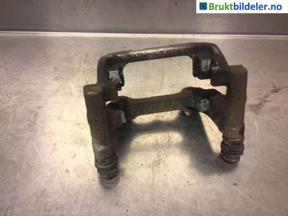 Bremsecaliper brakett til VW Caddy 2015-2020 (Type III, Fase 3)  (VOLKSWAGEN|5Q0 615 425 A|)