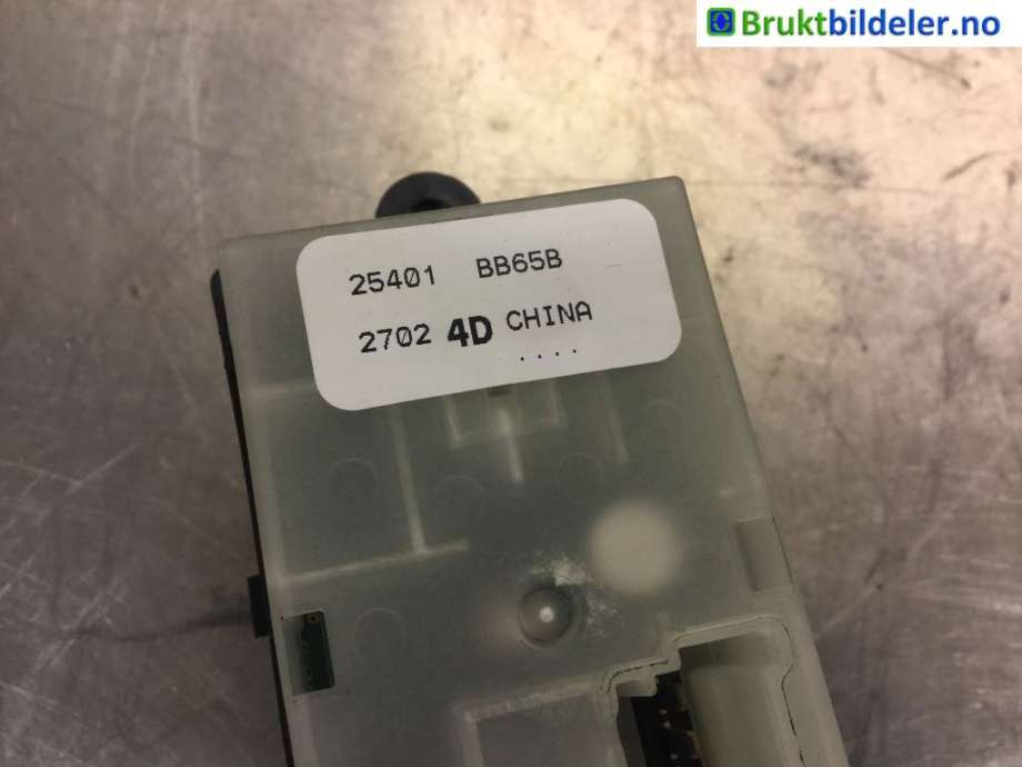 Bryter ruteheis til Nissan Qashqai 2010-2014 (Type I, Fase 2) (NISSAN|25401 BB65B|)