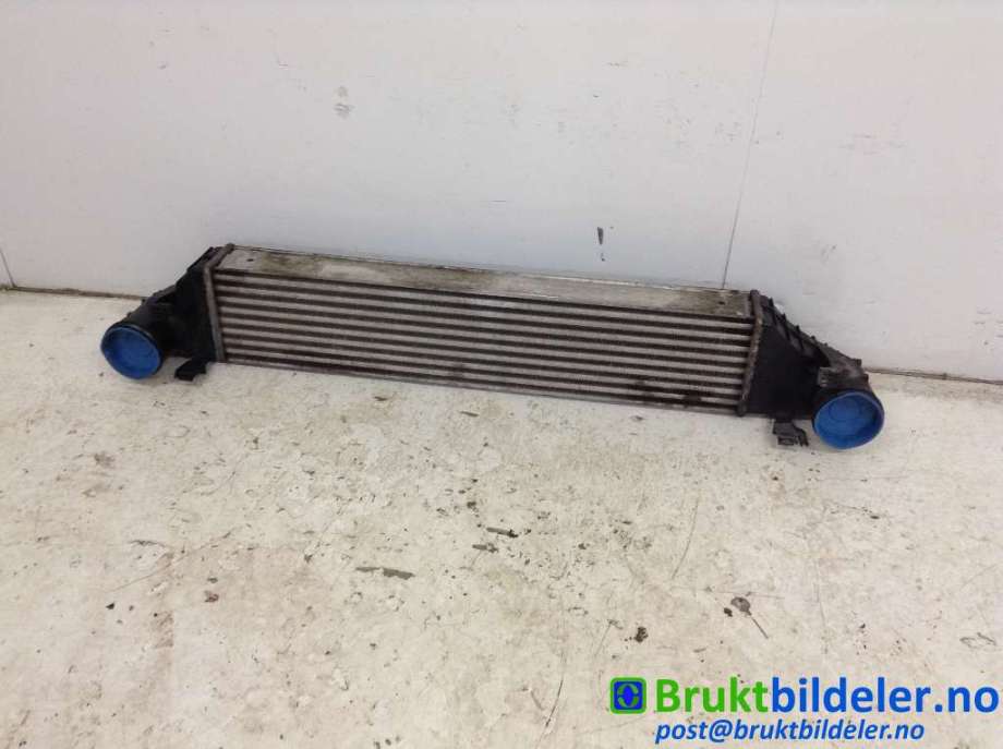 Radiator (automat gir) til Mercedes C-Klasse 2004-2007 (Fase 2) (W203) (W203) (MERCEDES|A 203 500 05 03|)