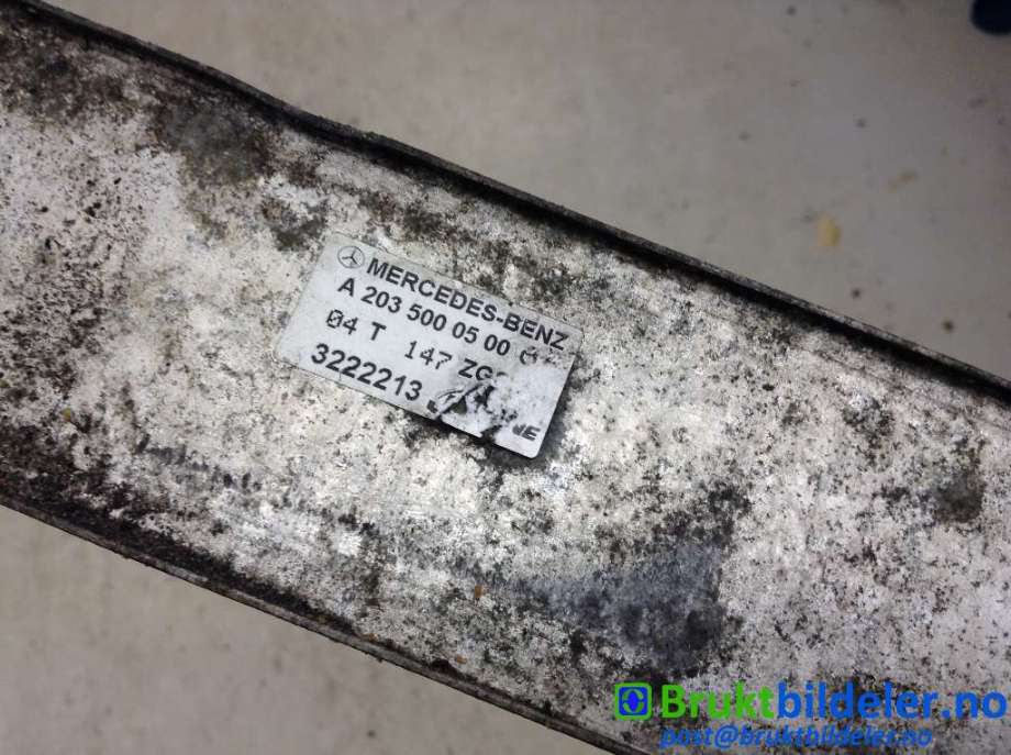 Radiator (automat gir) til Mercedes C-Klasse 2004-2007 (Fase 2) (W203) (W203) (MERCEDES|A 203 500 05 03|)
