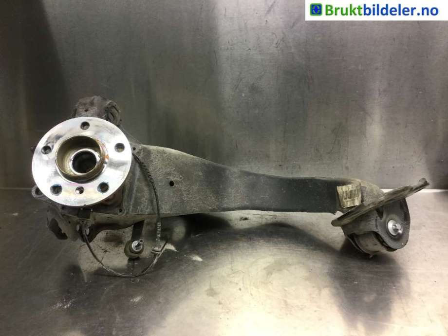 Hjulspindel venstre bak til BMW X1 2015-2022 (F48) (F48) (BMW|33 41 6 851 589||33 30 6 898 963)