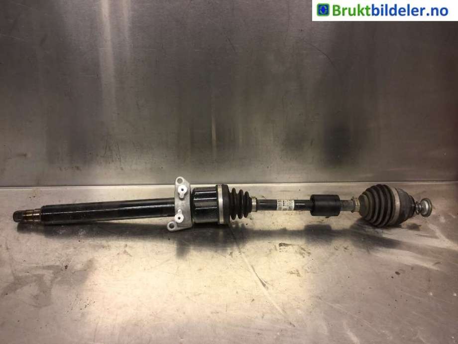 Drivaksel høyre foran, elbil til BMW X1 2015-2022 (F48) (F48) (BMW|31 60 8 657 704|)