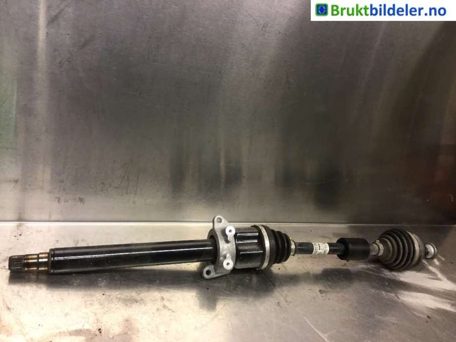 Drivaksel høyre foran, elbil til BMW X1 2015-2022 (F48) (F48) (BMW|31 60 8 657 704|)