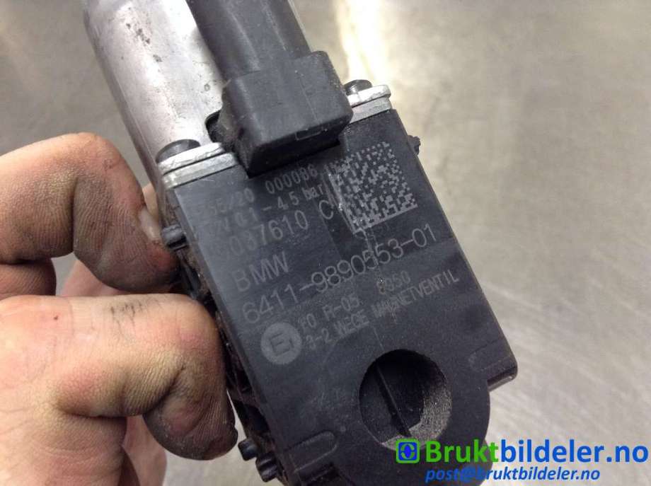 Diverse deler til BMW X1 2015-2022 (F48) (F48) (BMW|64 11 9 890 553-01|9037610-C|)