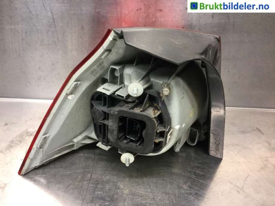 Baklykt høyre til VW Golf V, Combi 2003-2008  (VOLKSWAGEN|1K6 945 096 J|)
