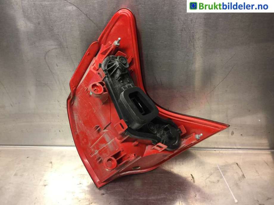 Baklykt venstre til Peugeot 3008 2009-2016 (Type I)  (PEUGEOT|9683460880|)