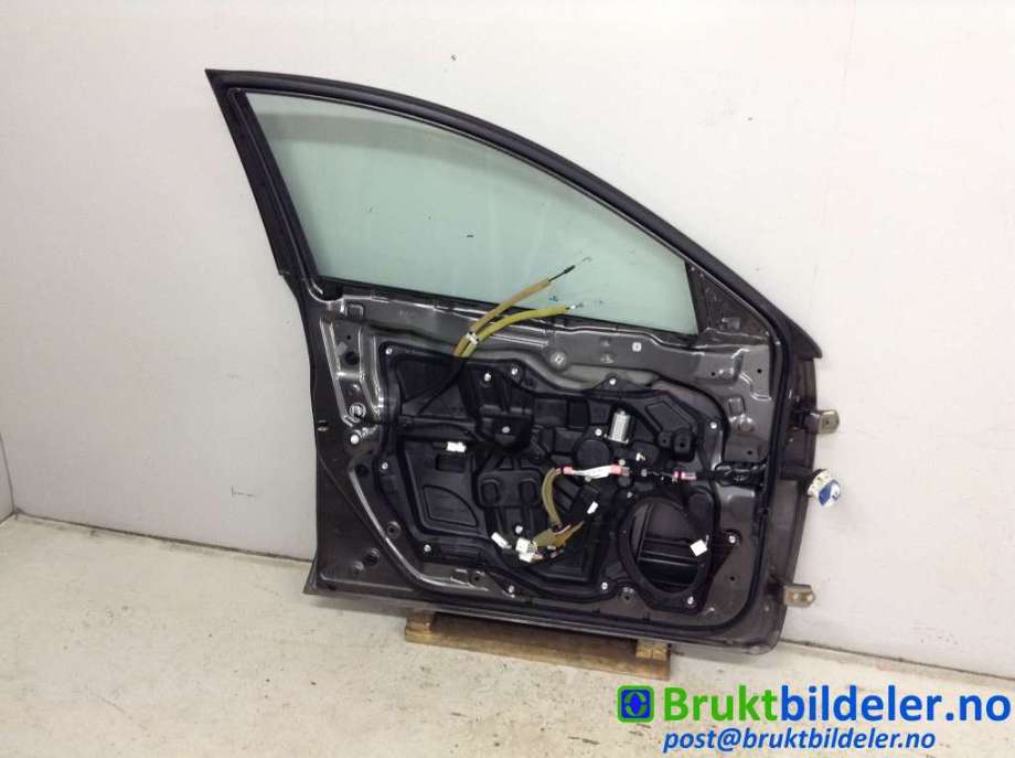 Dør venstre foran til Mazda 3 2009-2013 (Type II)  (MAZDA|BBY9-59-02X|)