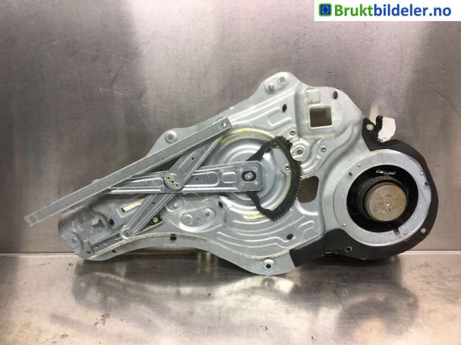 Ruteheis til Kia Sportage 2010-2016 (Type III) (KIA|82480-3U120|)