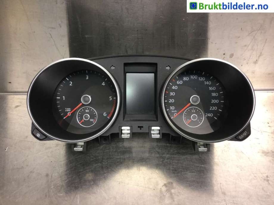 Instrumentpanel til VW Golf VI, 2008-2012  (VOLKSWAGEN|5K0 920 871 A)