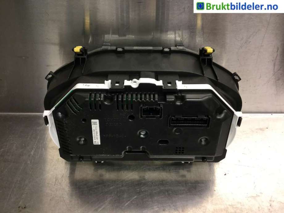 Instrumentpanel til Toyota Yaris 2014-2020 (Type III, Fase 2)  (TOYOTA|83800-0U390|MB157562-7773|)