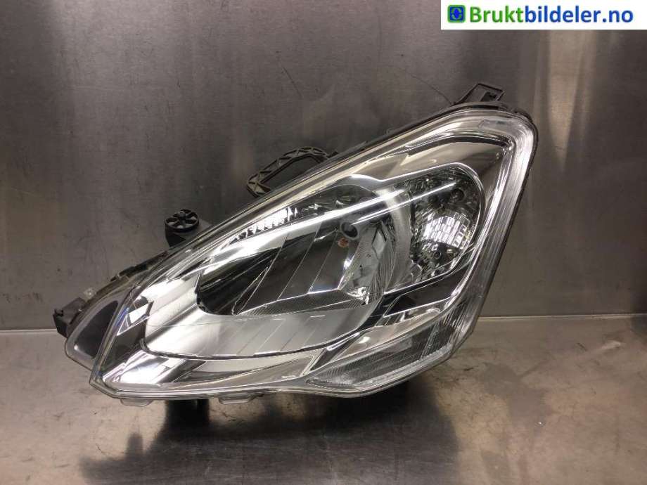 Frontlykt venstre halogen til Peugeot Partner, 2015-2019 (Type II, Fase 2)  (PEUGEOT|9682828280)