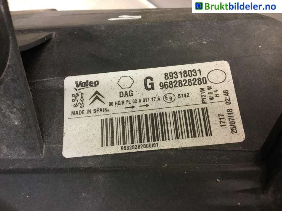Frontlykt venstre halogen til Peugeot Partner 2015-2019 (Type II, Fase 2)  (PEUGEOT|9682828280|)