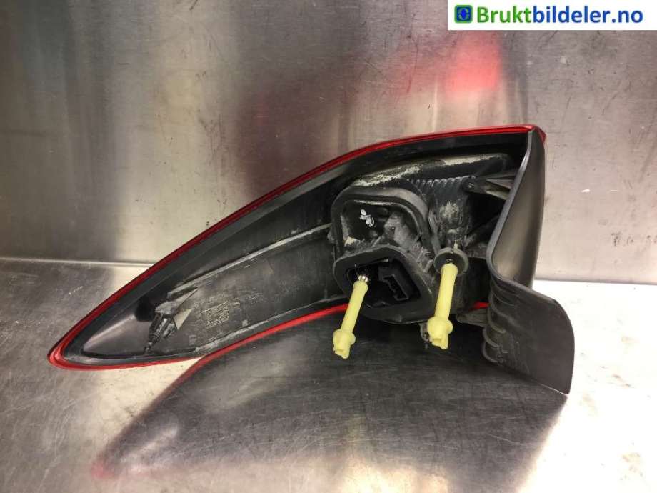 Baklykt høyre til Ford C-Max 2010-2015 (Type II, Fase 1) (FORD|AM51-13404-BF|)