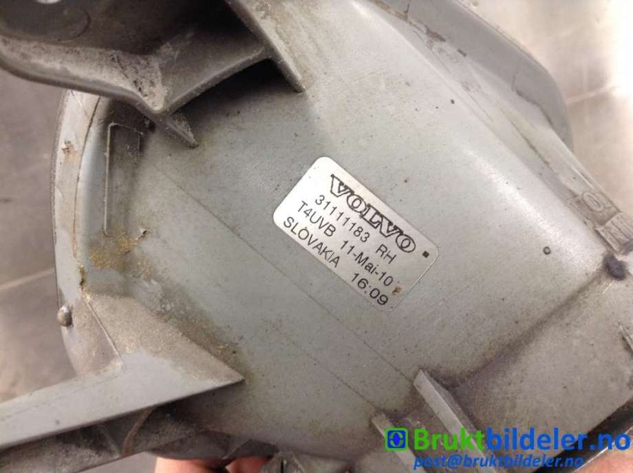 Tåkelykt høyre foran til Volvo XC90 2002-2006 (Type I, Fase 1)  (VOLVO|31111183|)