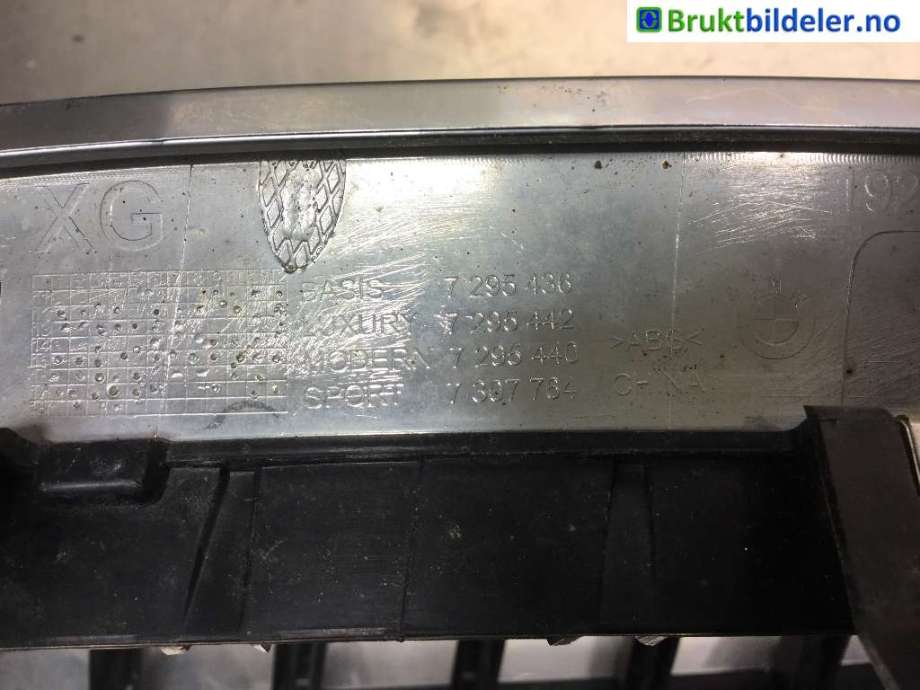Grill høyre til BMW 3-Serie 2012-2018 (F30/F31/F34) (F30/F31/F34) (BMW|7 295 436|192976-10|)
