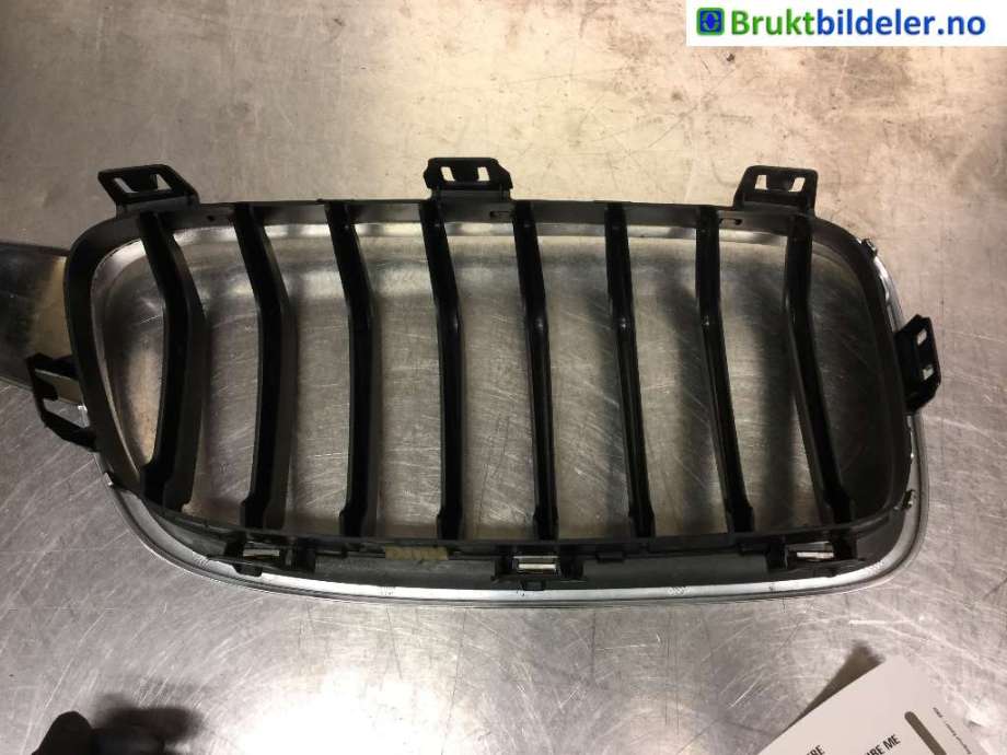 Grill venstre til BMW 3-Serie 2012-2018 (F30/F31/F34) (F30/F31/F34) (BMW|7 295 435|192976-10|)