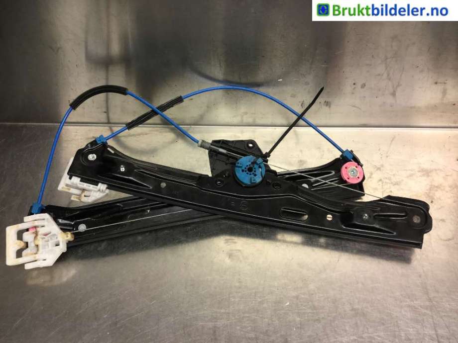Ruteheis til BMW 3-Serie 2012-2018 (F30/F31/F34) (F30/F31/F34) (BMW|7 259 824|)