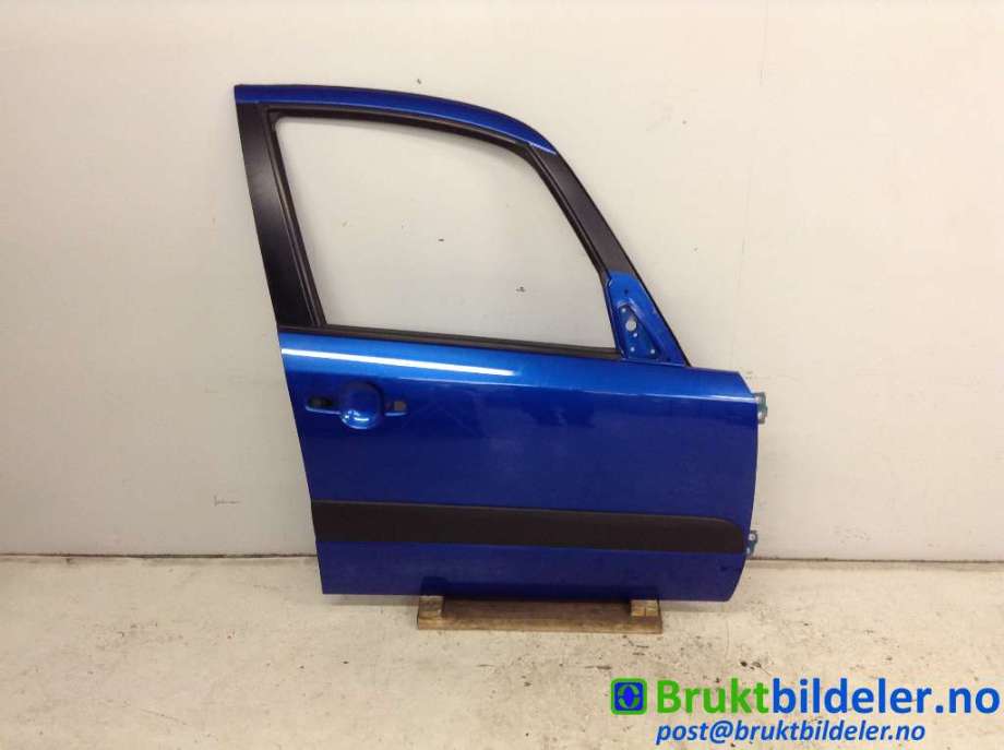 Dør høyre foran til Suzuki SX4, 2006-2009 (Type I, Fase 1)  (SUZUKI|68001-79J00)