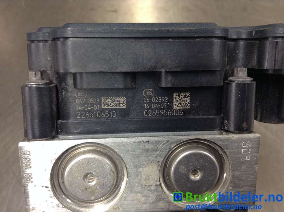 ABS sentral til Mercedes A-Klasse 2012-2018 (W176) (W176) (MERCEDES|A 009 431 64 12|0 265 956 006|2 265 106 513)