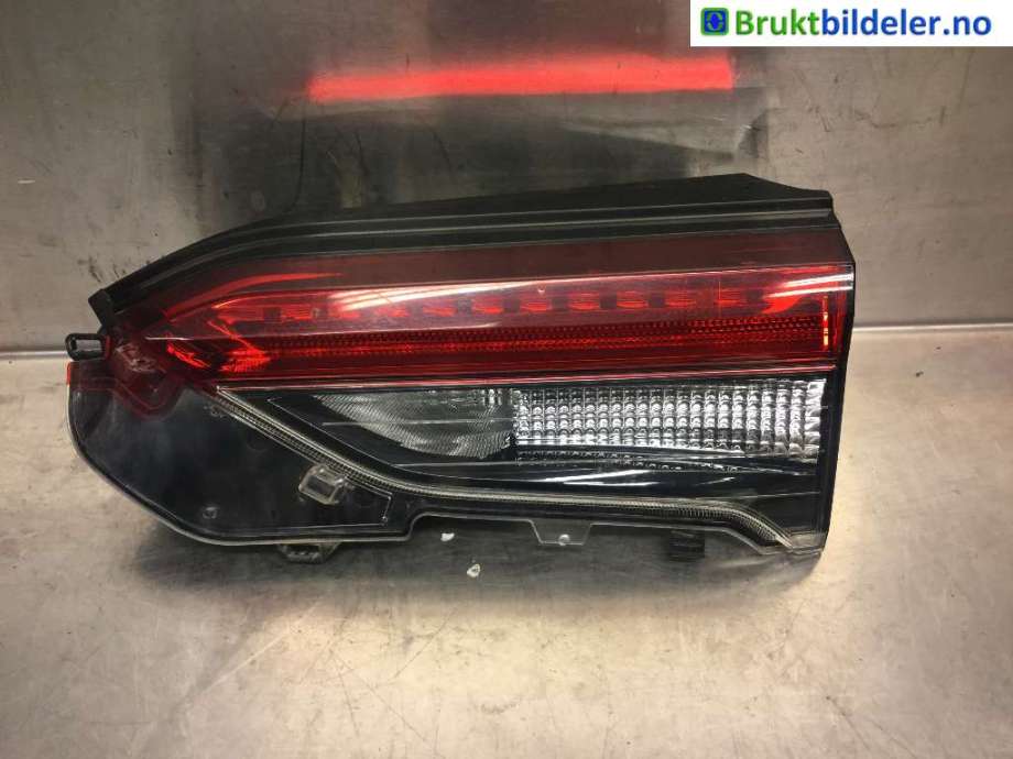 Baklykt høyre indre til Toyota RAV4, 2019-->> (Type V)  (TOYOTA|81580-42150)