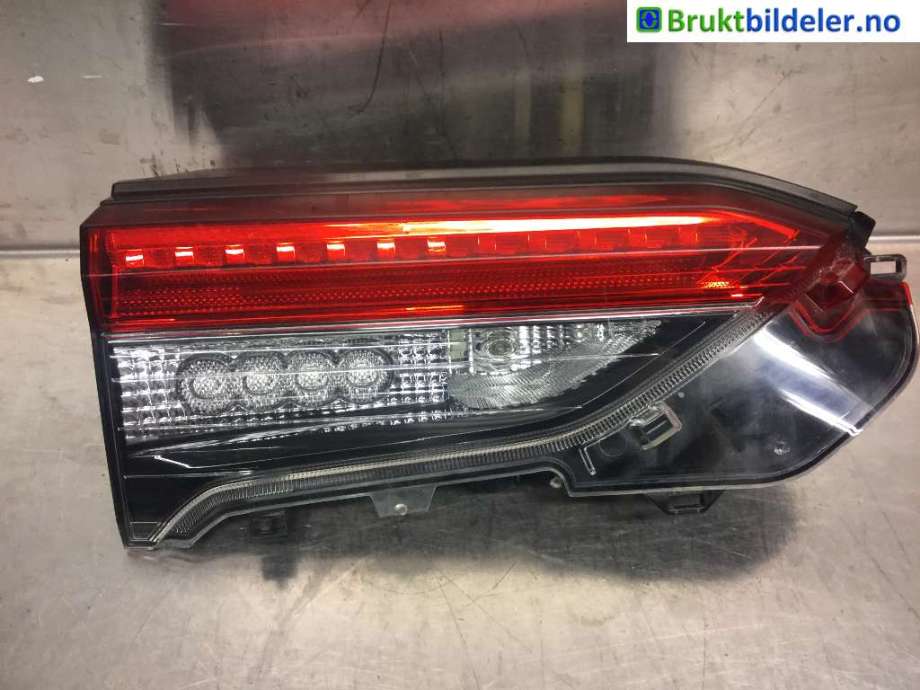 Baklykt venstre indre til Toyota RAV4, 2019-->> (Type V)  (TOYOTA|81590-42061)