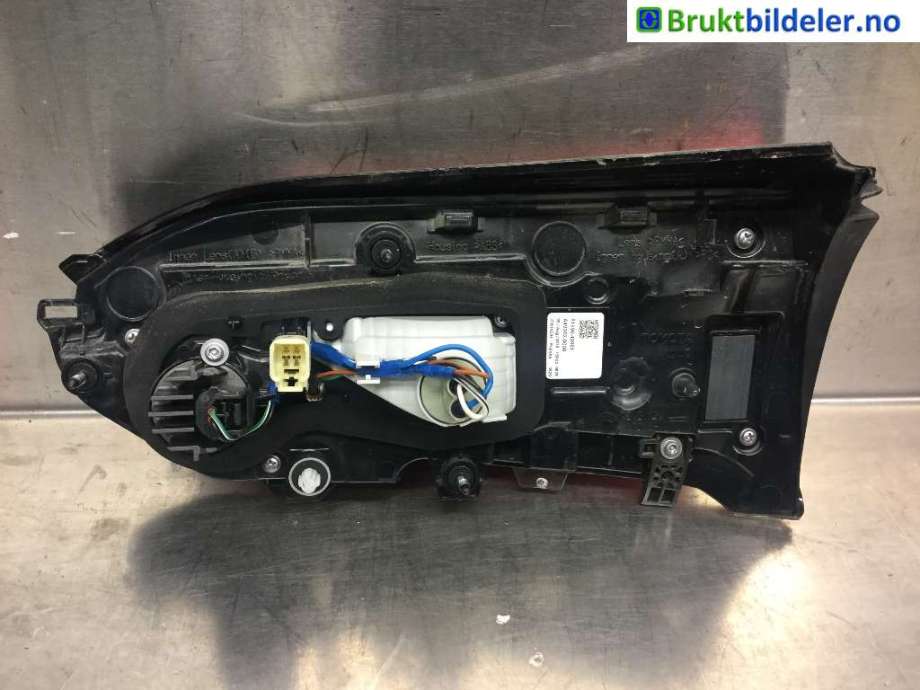 Baklykt venstre indre til Toyota RAV4 2019-->> (Type V)  (TOYOTA|81590-42061|)