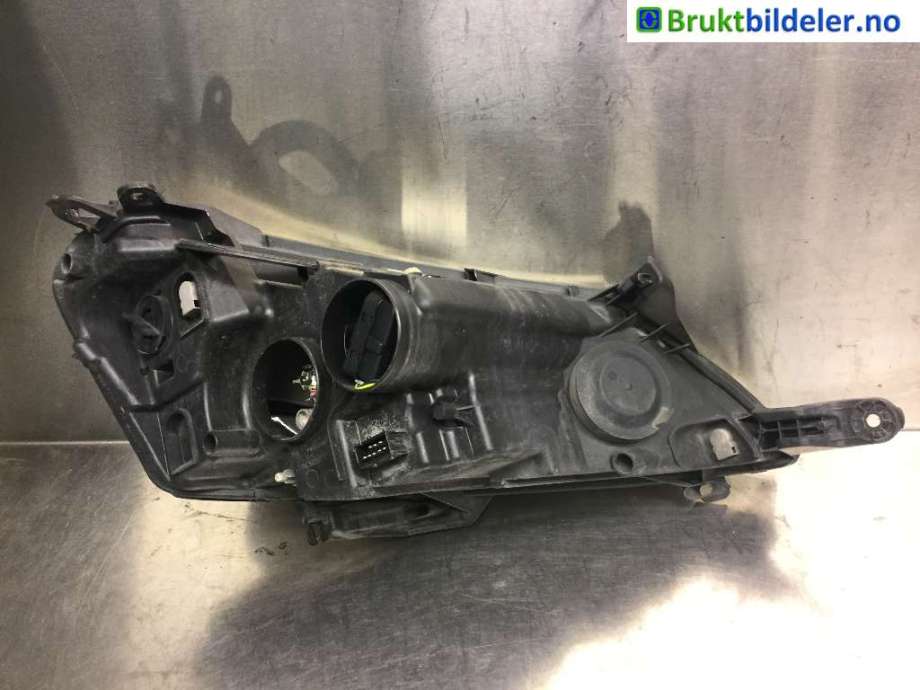 Frontlykt venstre halogen til Peugeot Expert 2007-2016 (Type II)  (89902605|)