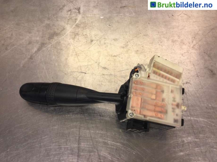 Bryter blink til Suzuki SX4 2006-2009 (Type I, Fase 1)  (SUZUKI|37210-62JA1|)