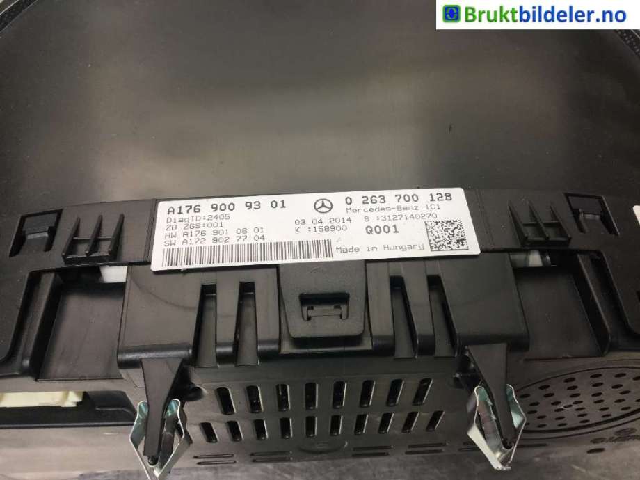 Instrumentpanel til Mercedes A-Klasse 2012-2018 (W176) (W176) (MERCEDES|A176 900 93 01|0 263 700 128|)