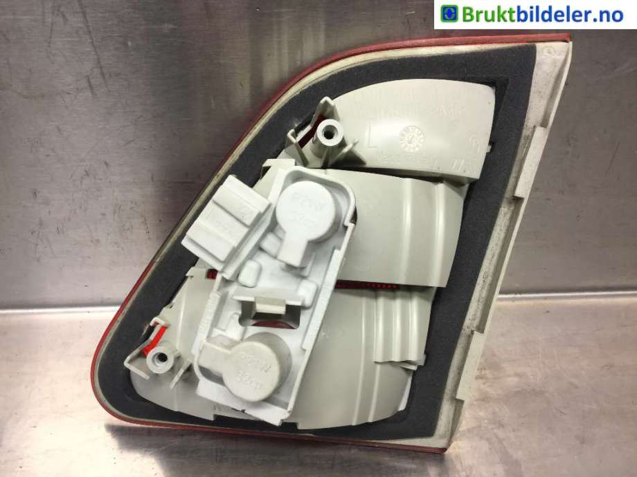 Baklykt venstre indre til Mercedes B-Klasse 2008-2011 (Fase 2) (W245) (W245) (MERCEDES|A 169 820 15 64|)