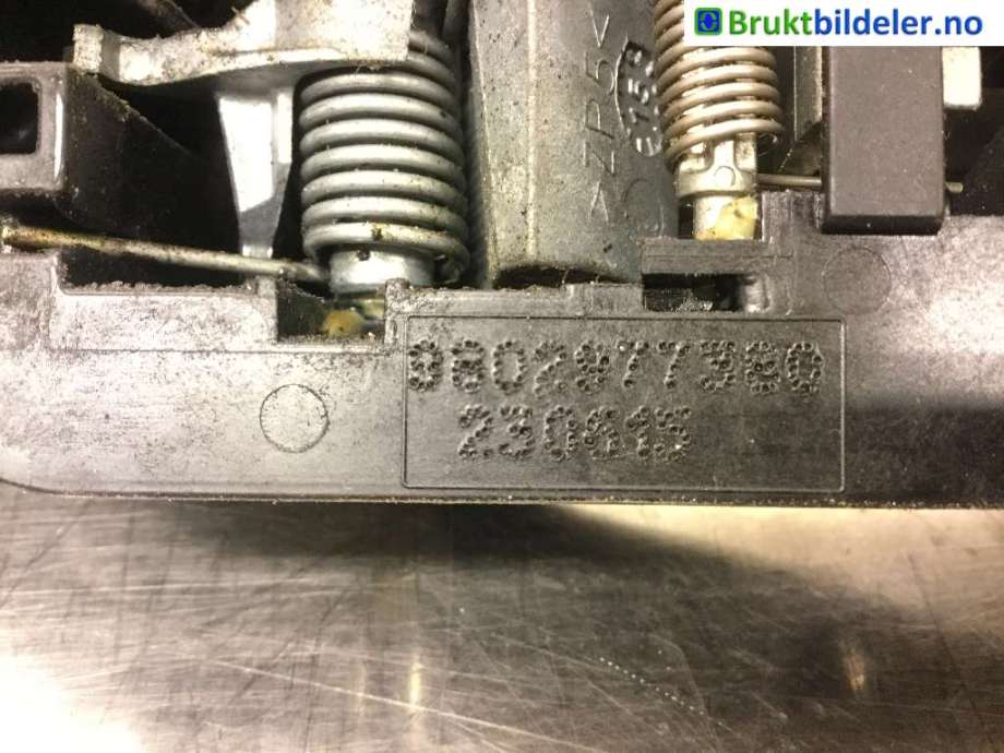 Dørhåndtak utv venstre foran til Peugeot 308 2013-2021 (Type II)  (PEUGEOT|9802977380|)
