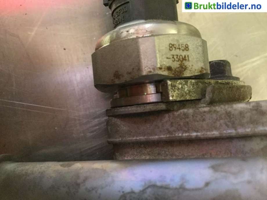 Dyseskinne (fuelrail) til Toyota RAV4 2019-->> (Type V)  (TOYOTA||89458-33041)
