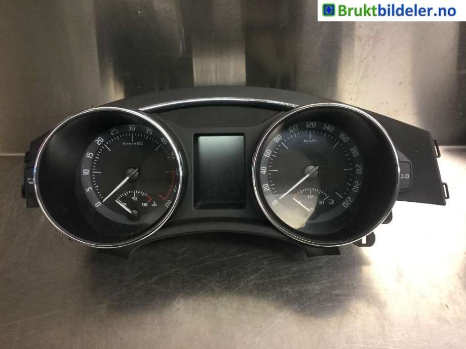 Instrumentpanel til Škoda Superb, 2008-2015 (Type II)  (SKODA|3T1 920 841 H)