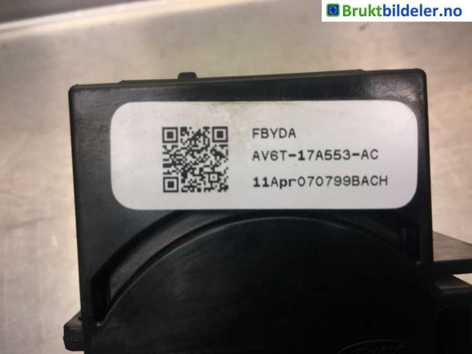 Bryter visker til Ford Focus 2011-2014 (Type III, Fase 1)  (FORD|AV6T-17A553-AC|)