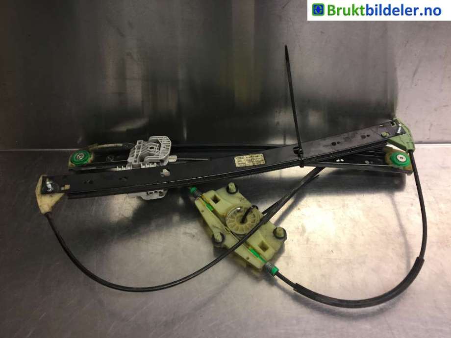 Ruteheis til Audi Q7, 2006-2010 (Type I, Fase 1) (AUDI|4L0 837 461 A)