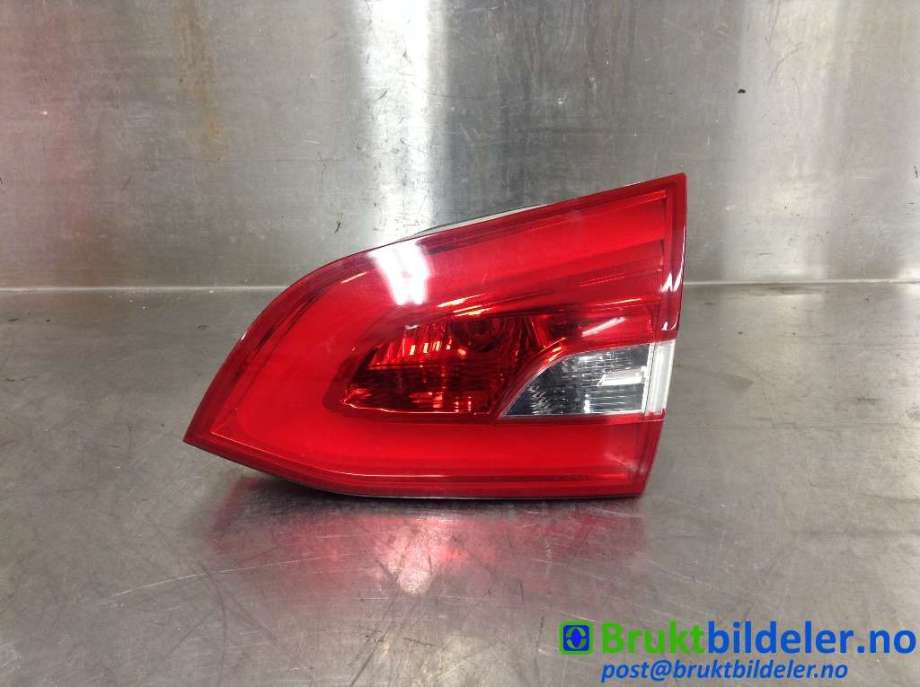 Baklykt høyre indre til Peugeot 308, 2013-2021 (Type II) (PEUGEOT|9678094880)