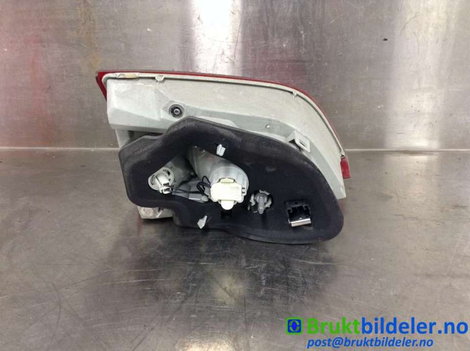 Baklykt høyre indre til Peugeot 308 2013-2021 (Type II)  (PEUGEOT|9678094880|L90019031|)