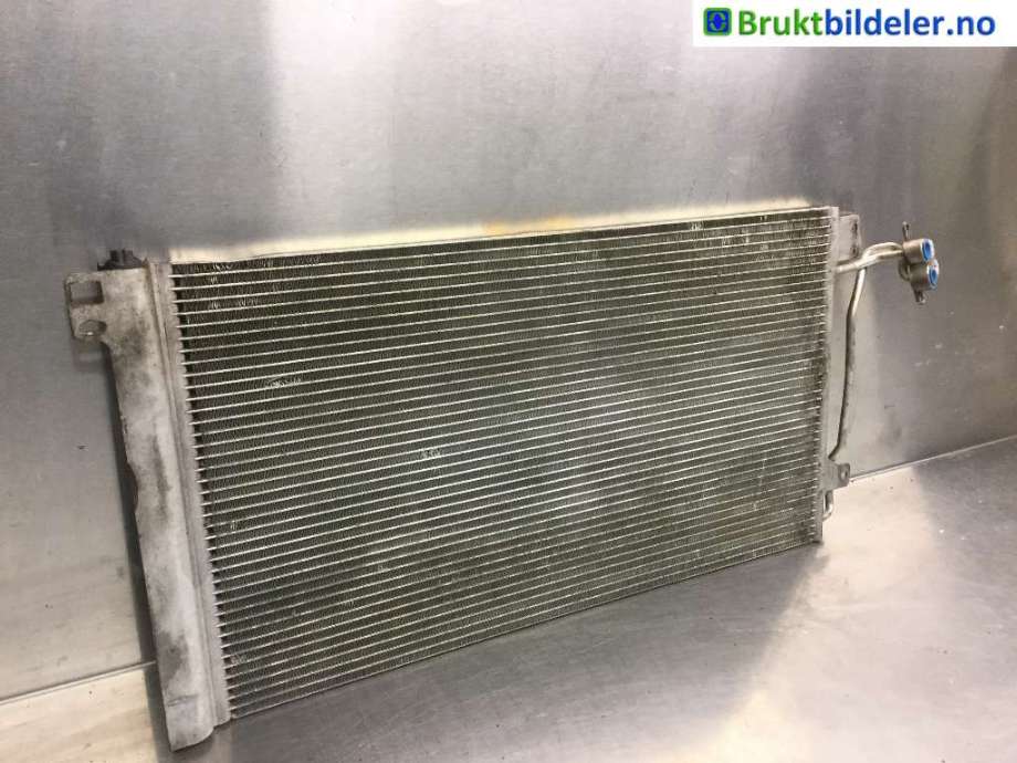 Aircondition radiator til VW Transporter / Caravelle, 2003-2009 (Fase 1) (T5) (T5) (VOLKSWAGEN|7H0820411E)
