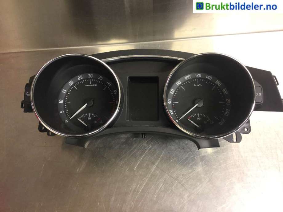 Instrumentpanel til Škoda Superb, 2008-2015 (Type II)  (SKODA|3T1 920 841 K)