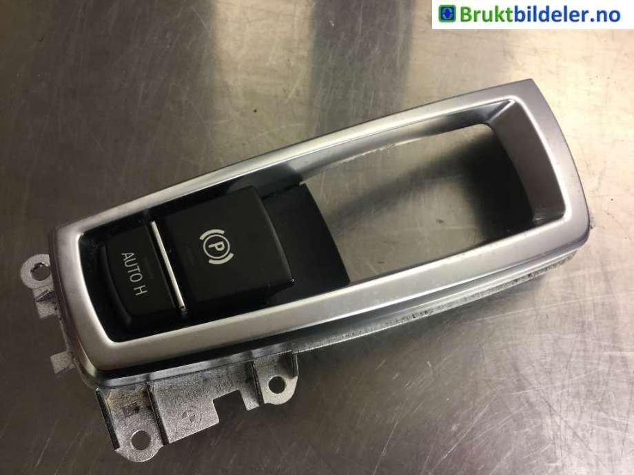 Bryter elektrisk håndbrekk/parkbrems til BMW 5-Serie 2010-2017 (F10/F11) (F10/F11) (BMW|9217594|3214.3701-01|)
