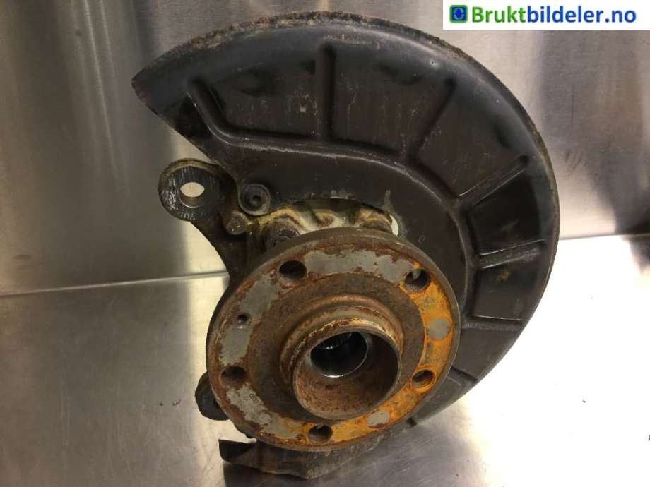 Hjulspindel venstre foran til VW Caddy, 2015-2020 (Type III, Fase 3)  (VOLKSWAGEN|1K0 407 255 AC)