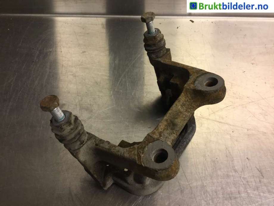 Bremsecaliper brakett til VW Caddy, 2015-2020 (Type III, Fase 3)  (VOLKSWAGEN|5Q0 615 425 A)