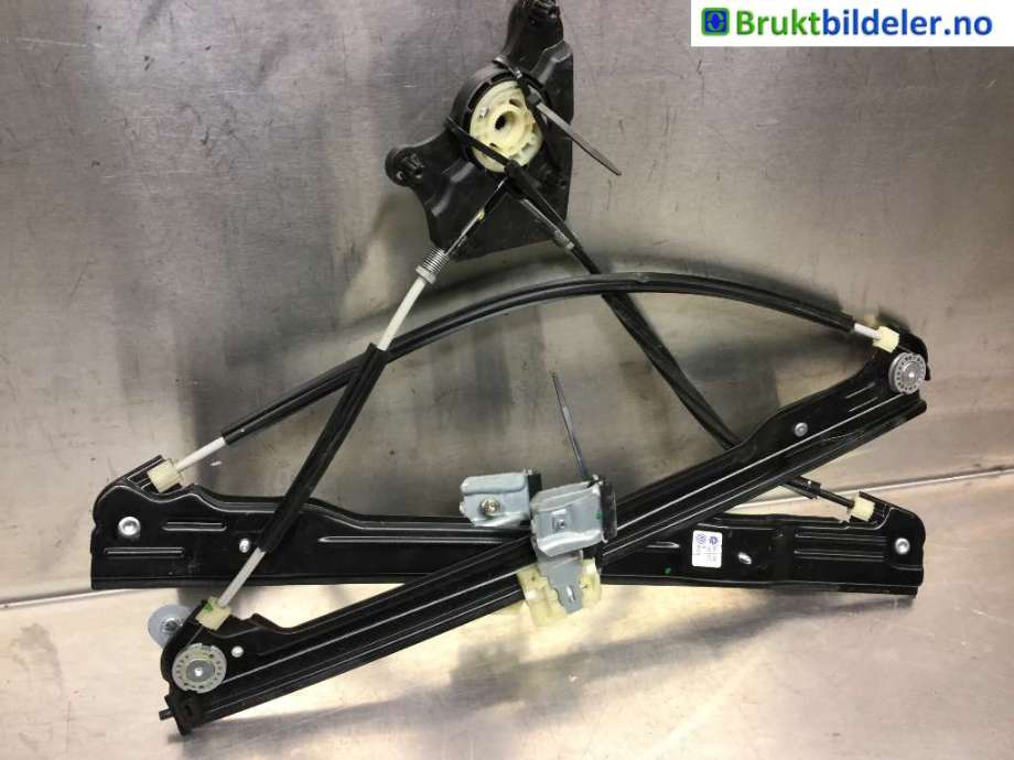 Ruteheis til VW Caddy, 2015-2020 (Type III, Fase 3)  (VOLKSWAGEN|2K5 837 462)