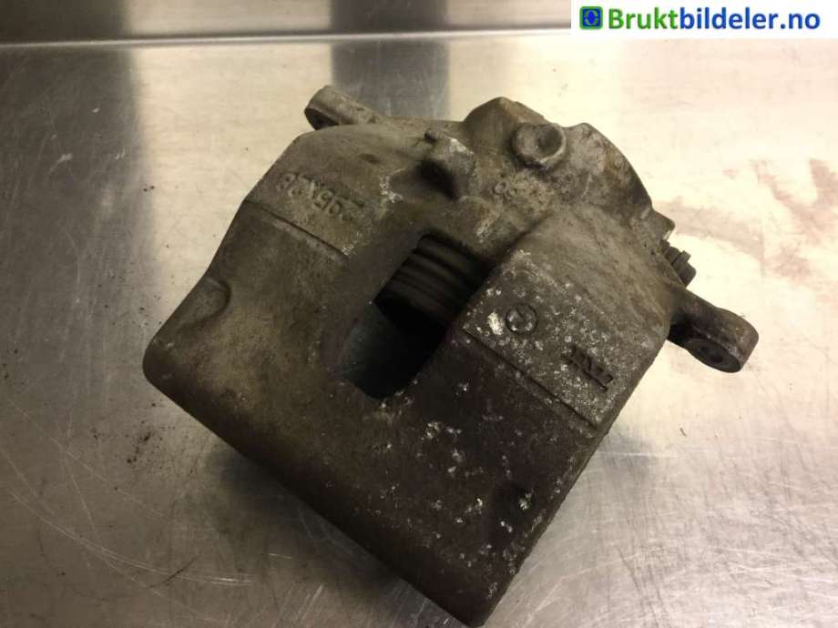 Bremsecaliper høyre foran til Mercedes E-Klasse 2009-2013 (Fase 1) (W212) (W212) (MERCEDES|A 204 421 24 81|)