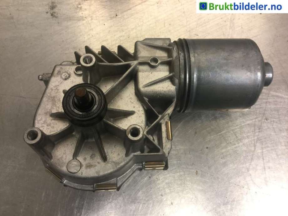 Viskermotor frontrute til Mercedes E-Klasse, 2009-2013 (Fase 1) (W212) (W212) (MERCEDES|3 397 021 442)