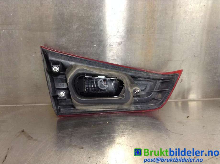 Baklykt høyre indre til Mitsubishi ASX 2010-2019  (MITSUBISHI|8336A088|)