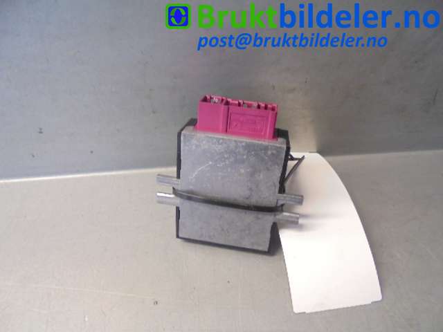 Styreenhet drivstoffpumpe til BMW X1 2009-2015 (E84) (E84) (BMW|16 14 7 276 046|)