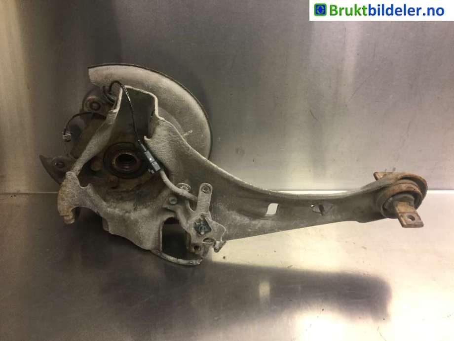 Hjulspindel venstre bak til Mitsubishi Outlander 2012-2015 (Type III, Fase 1)  (MITSUBISHI|4125A079|)