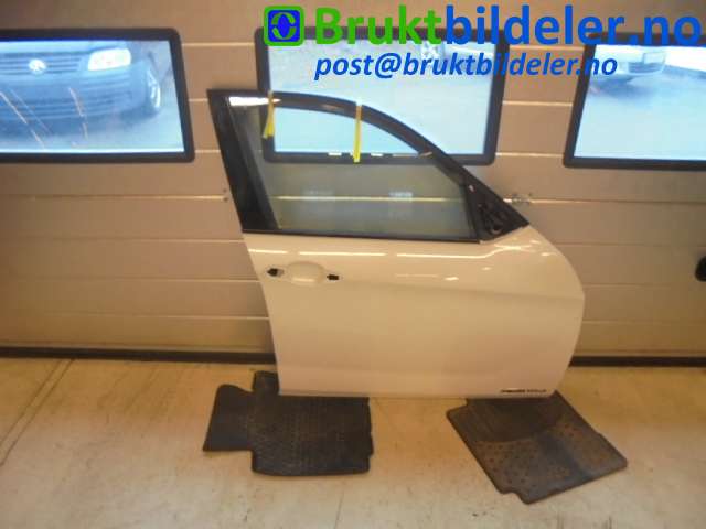 Dør høyre foran til BMW X1 2009-2015 (E84) (E84) (BMW|41 51 7 339 358|)
