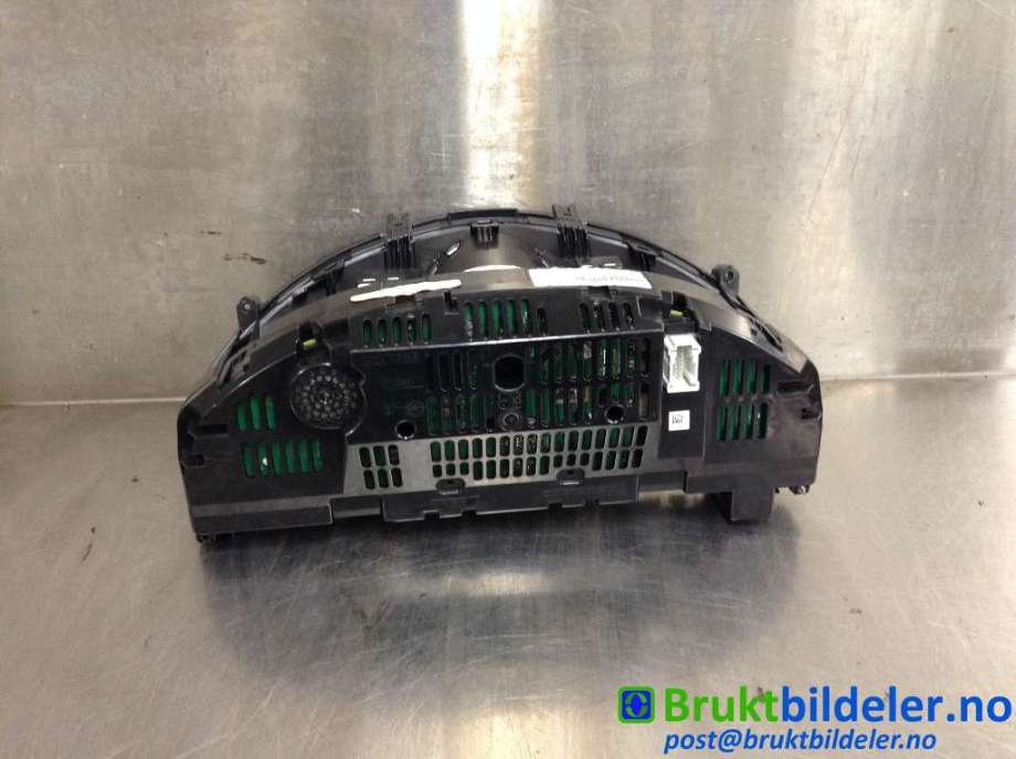 Instrumentpanel til Mercedes E-Klasse 2009-2013 (Fase 1) (W212) (W212) (MERCEDES|A 212 900 13 08|A2C53257171|)